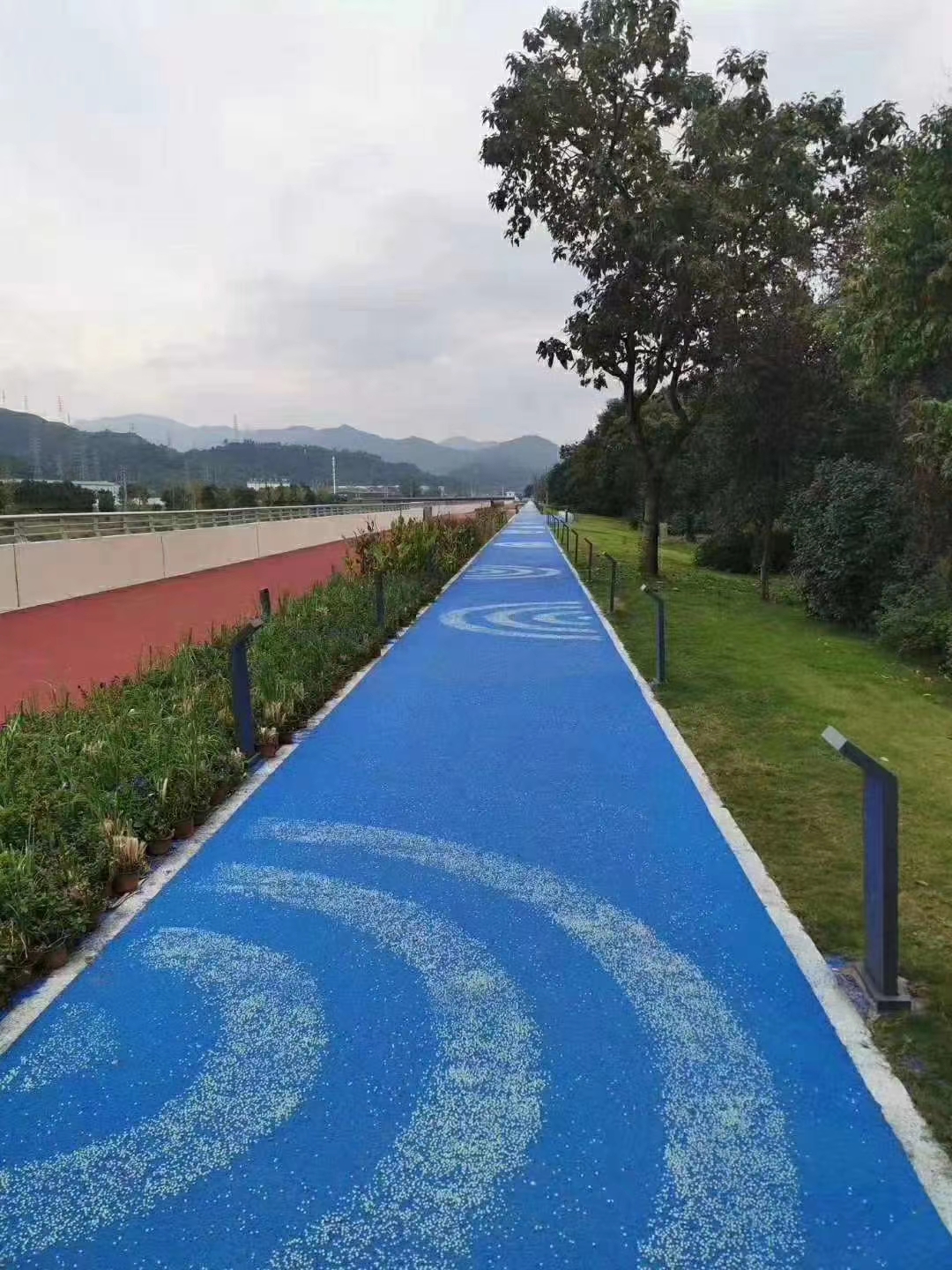 上海岚石发光路面